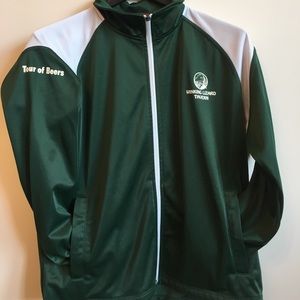 Winking lizard tavern zip-up